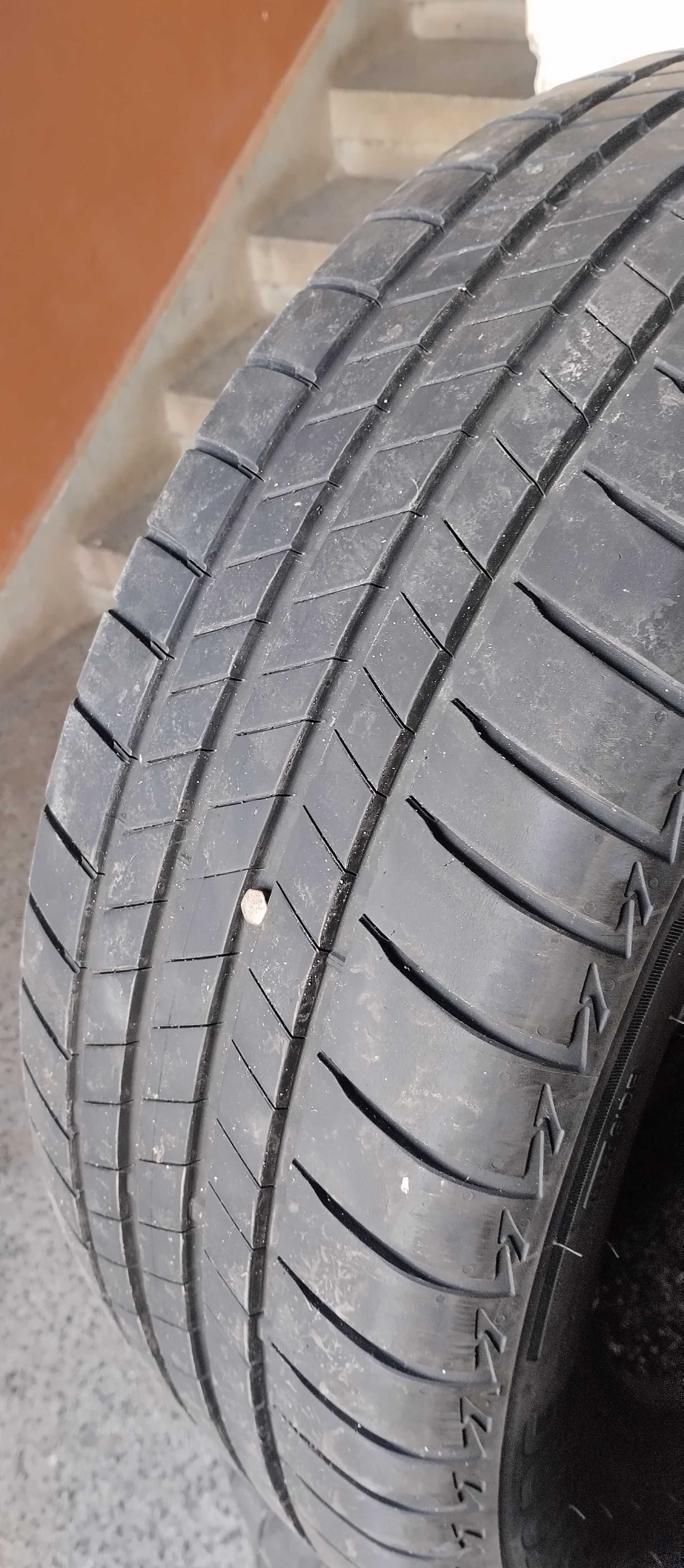 джипови- летни Bridgestone 235/55 R18 100V- Runflat- по единично