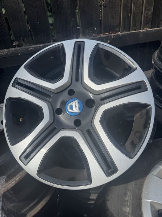 Vand jante table vw logan structurate  skoda rezerve capace originale