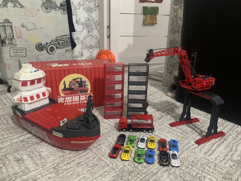 Игрушушка кораблик