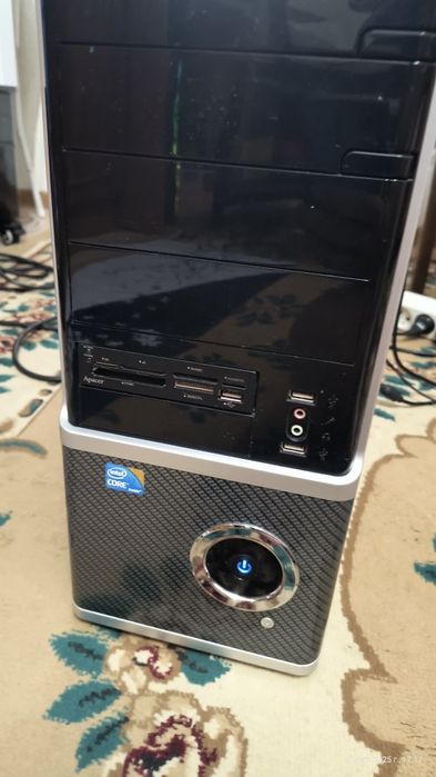 Продам компьютер i3 . Комплект.