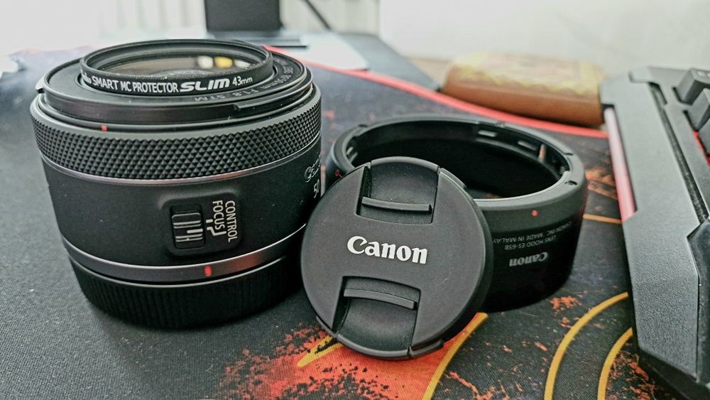 Canon 50mm f/1.8 STM