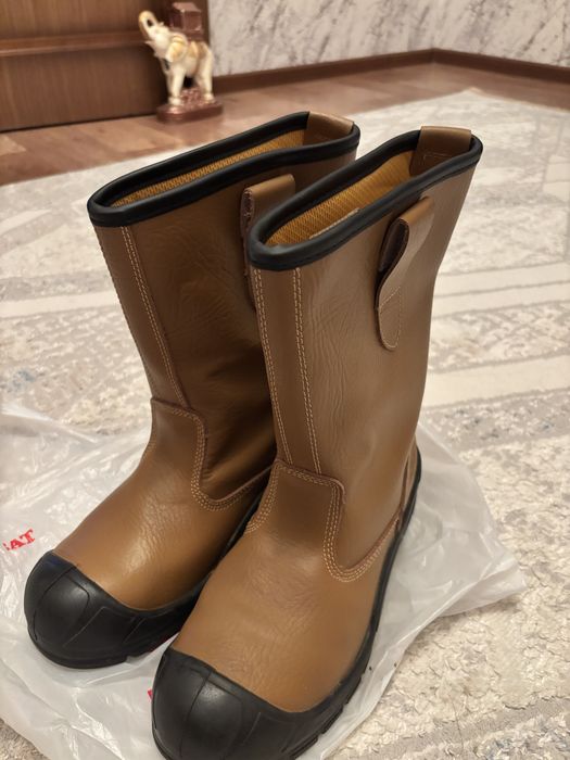 Продается демисезонная ботинка