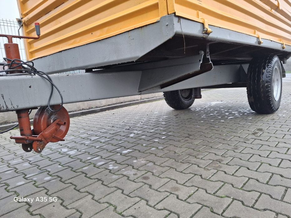 Plug reversibil cu 4 brazde