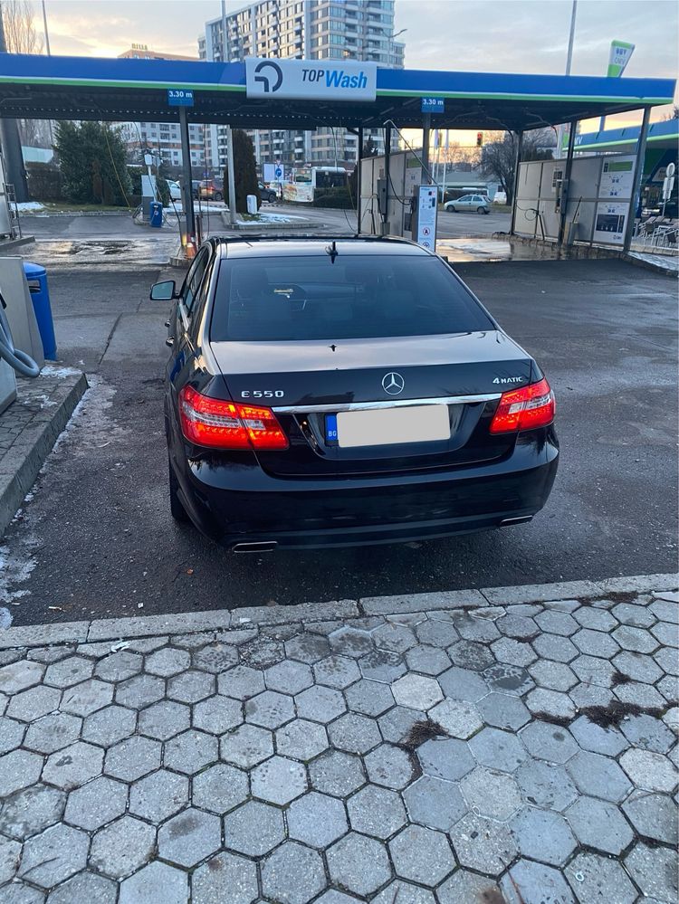 Mercedes-Benz E550 V8 4MATIC AMG PACK