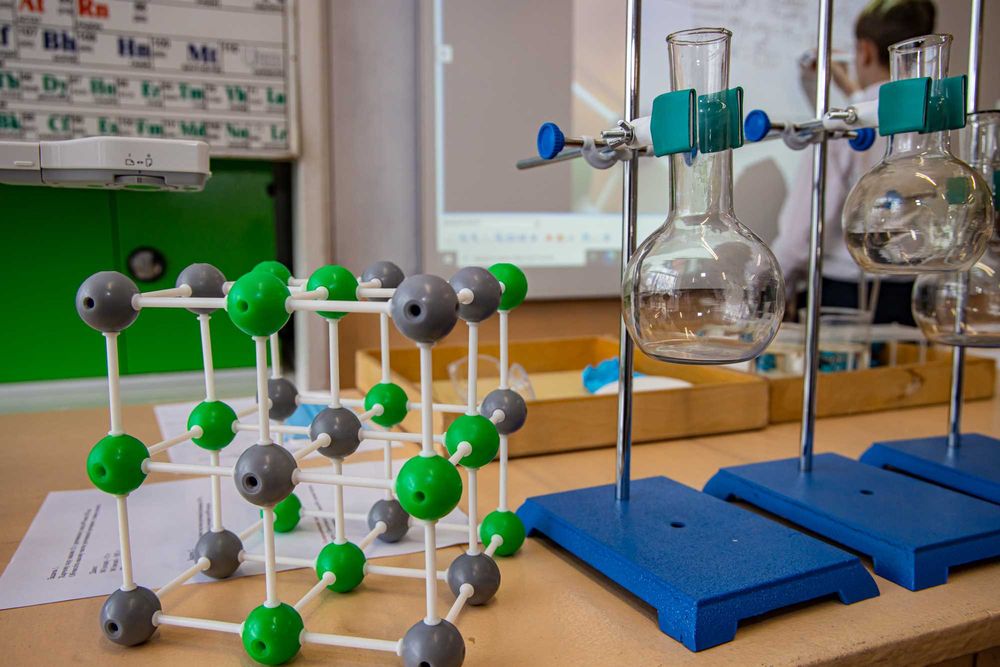 Репетитор по физике для 7-9-ых классов онлайн