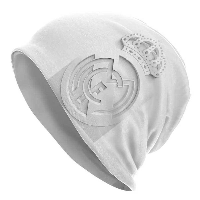 Căciulă călduroasă Real Madrid pentru fani