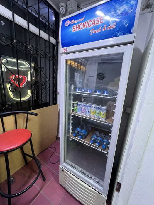 Холодильник витринный