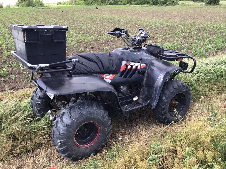 Vand Atv Linhai  300 in stare foarte buna tinut in garaj