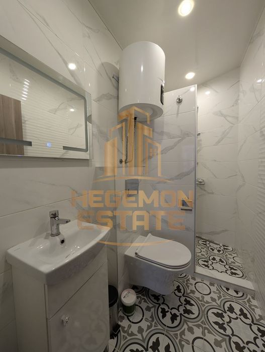 Продава се Двустаен апартамент в Варна, Левски - 70 кв.м за 2368 €/кв.м - Снимка #5