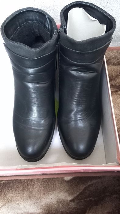 Дамски черни боти