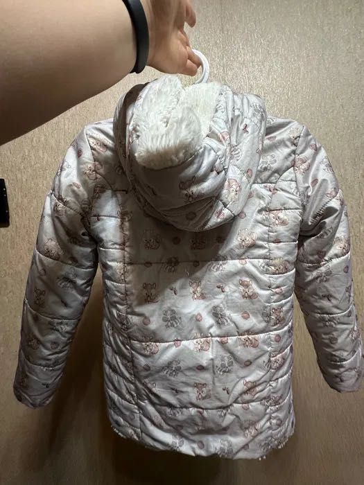 Зимнняя куртка для 4-5 лет . Б/у