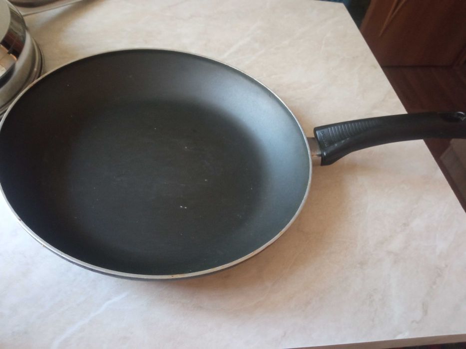 Новые Кухонные сковородки производства германия Италия