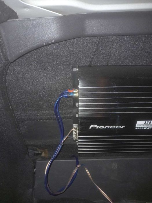 Продаётся Сабвуфер и Усилитель