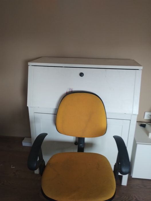 Бюро IKEA HEMNES + детски стол