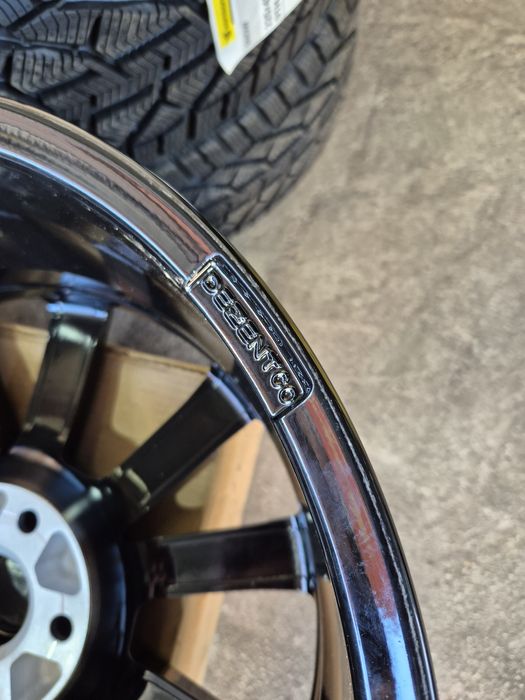 Продавам чисто нови оригинални джанти DEZENT 18 цола 5/112