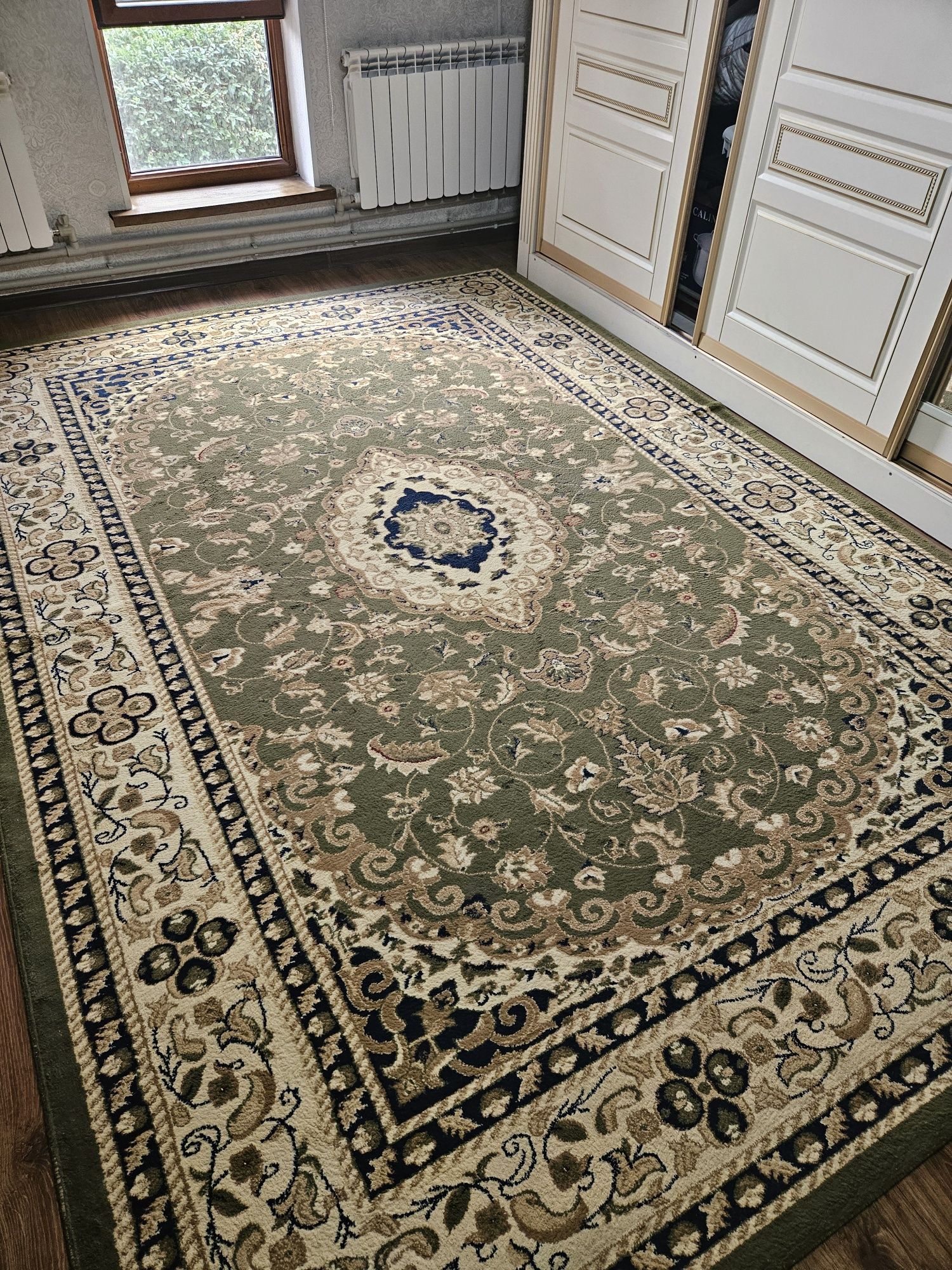 Продам ковёр 3×2