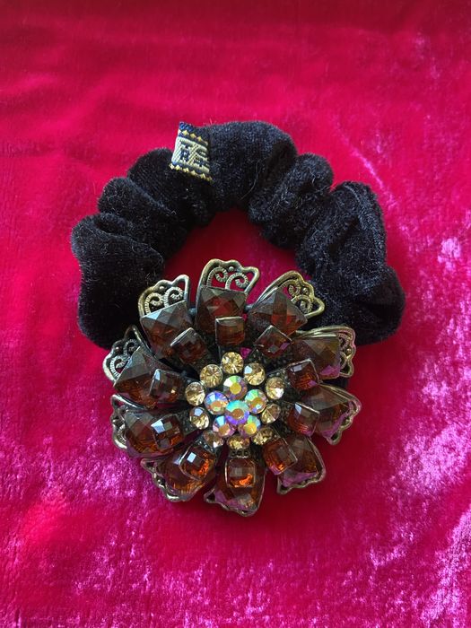 Резинка для волос декоративная