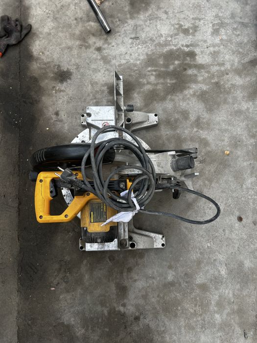 Продам Dewalt DW-703