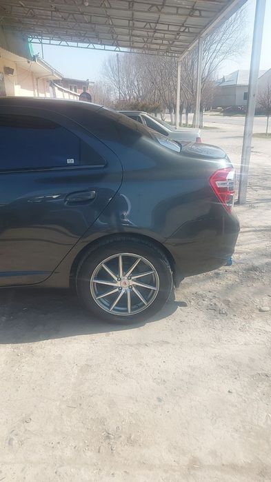 17 diska cobaltga taqilgan