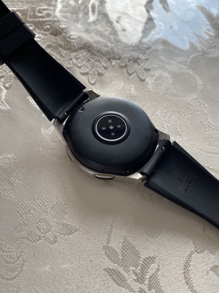 Galaxy watch почти новые