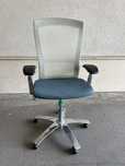 Ергономичен офис стол Knoll Life