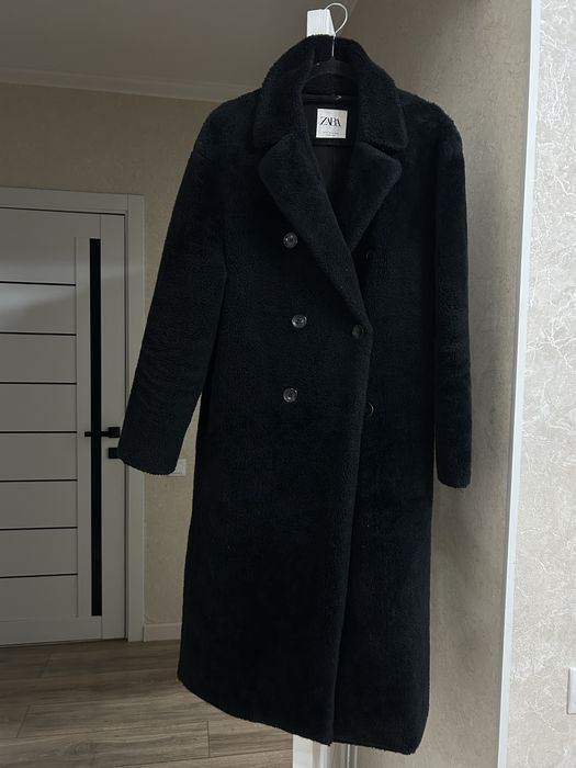 Шуба черная  эко Zara