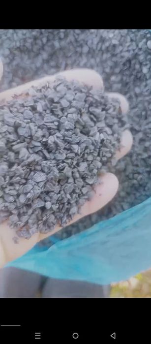 Mel va boshqa qurilish mahsulotlari bor.