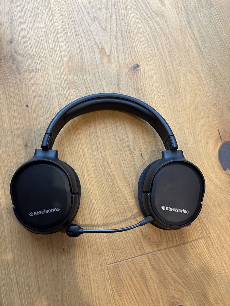 Steelseries Artics 1 Wireless слушалки (Продават се без поставката)