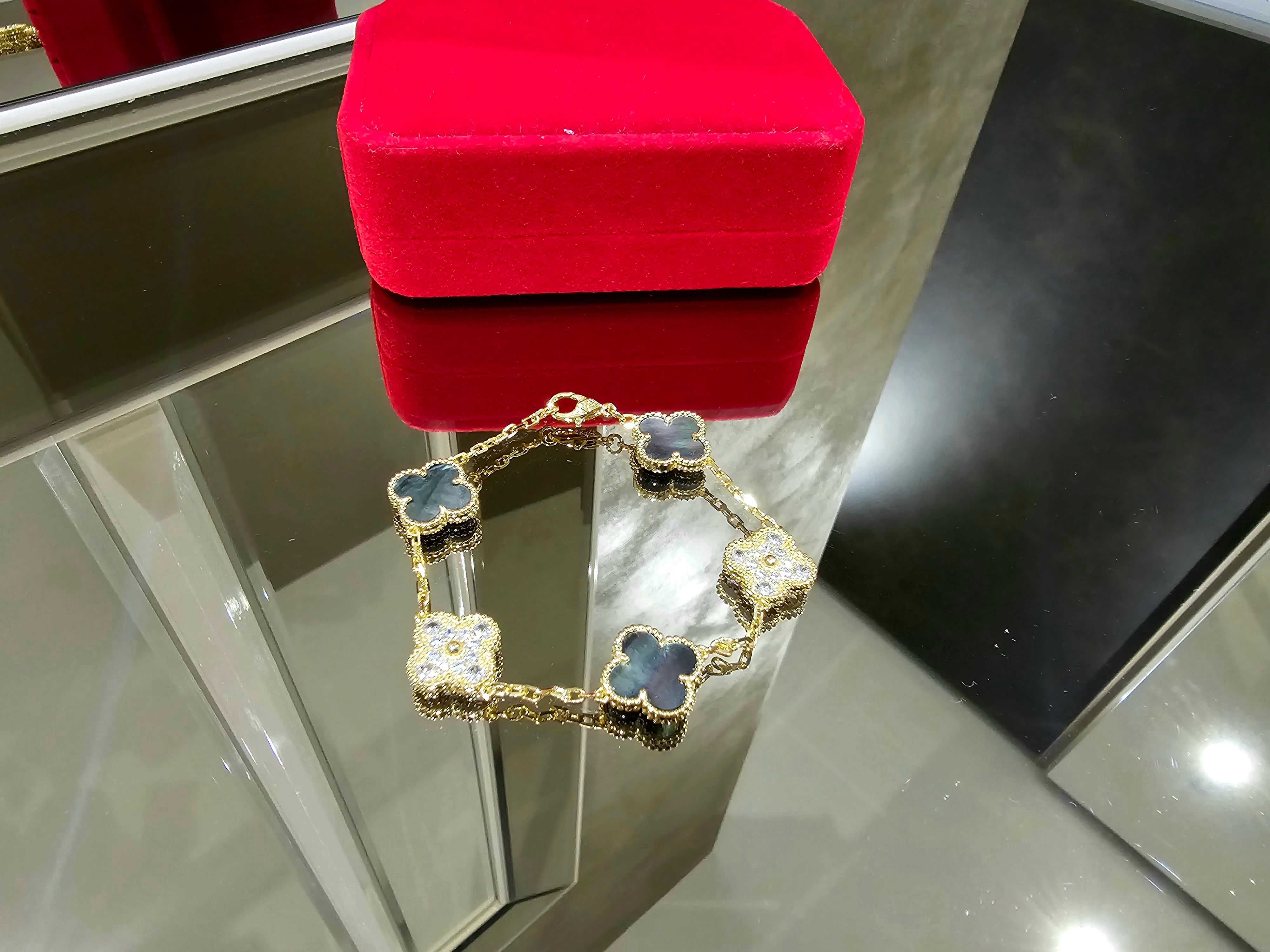 Van Cleef & Arpels VCA Gold Grey Mother Diamond Alhambra Дамска Гривна