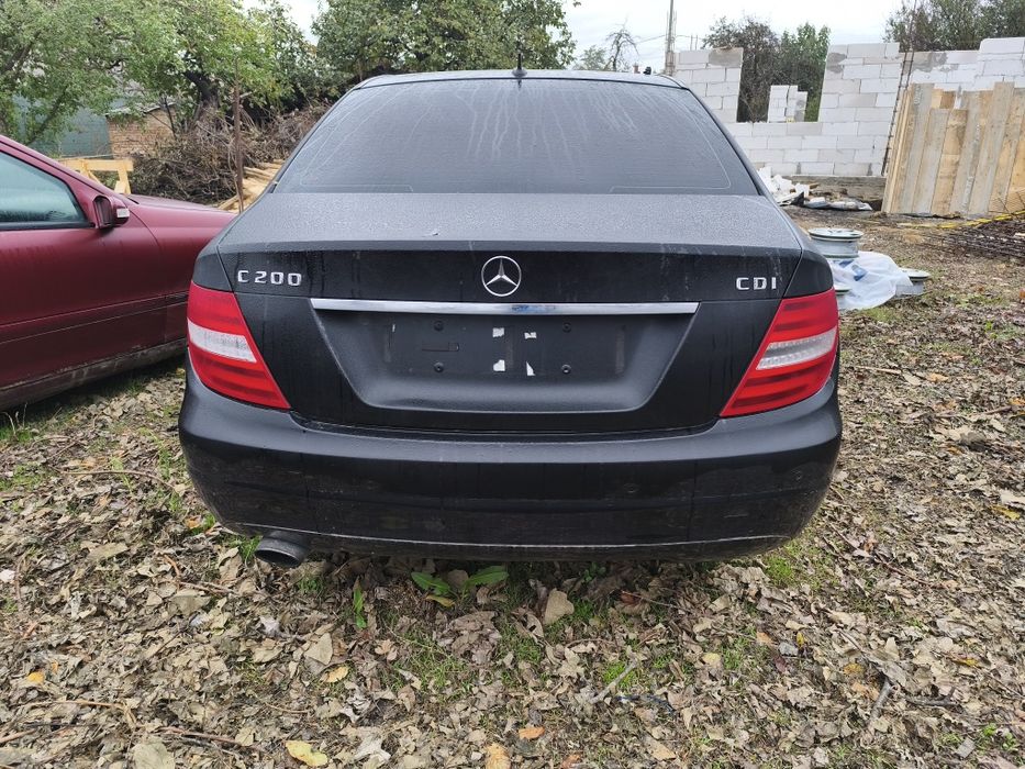 Dezmembrez Mercedes C Coupe AMG  W204 și 4 uși