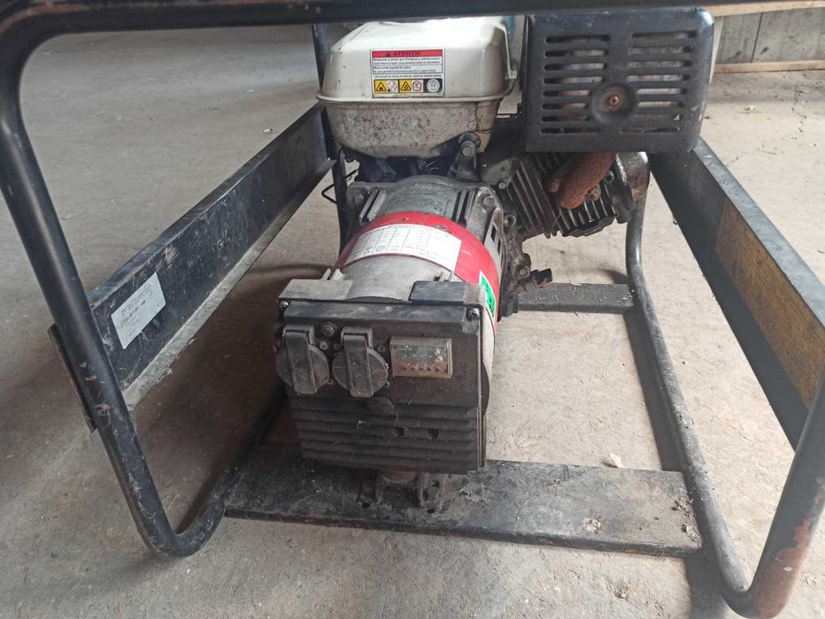 Generator AGT 4501 HSB cu motor Honda GX270 – 4.5 kVA, Monofazat, 230V