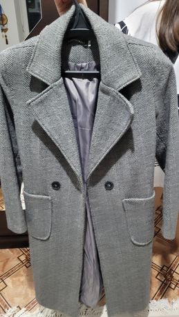 Продам осеннее пальто размер 42 серого цвета недорого