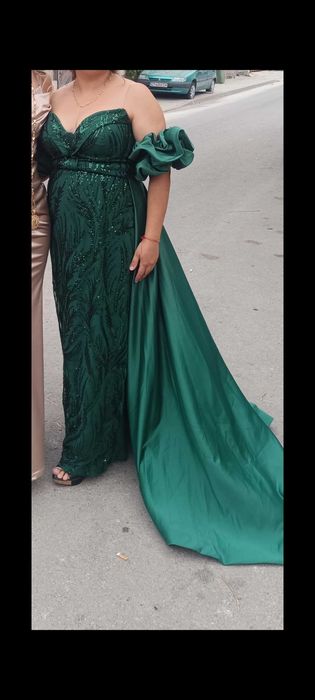 Официална рокля с опашка