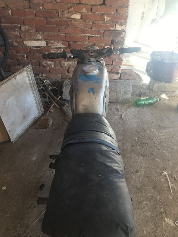 Продавам емизе ете зе трофик от 1962