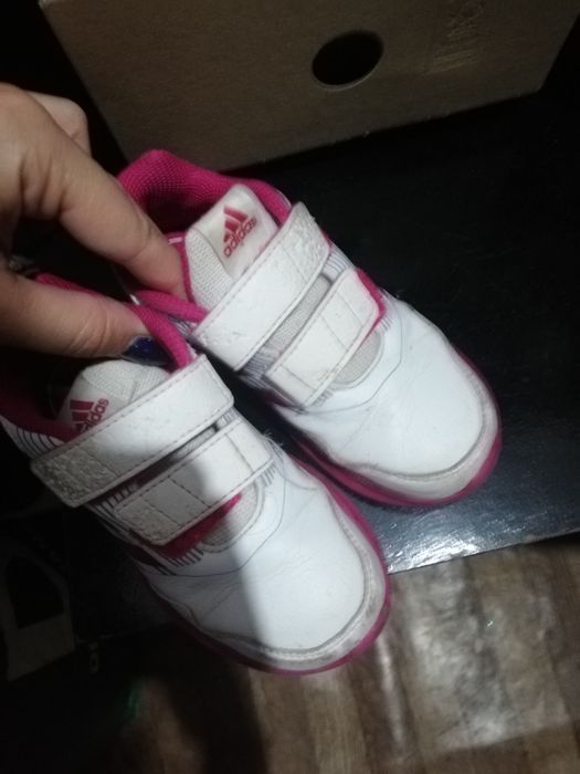 Маратонки Адидас за момиче