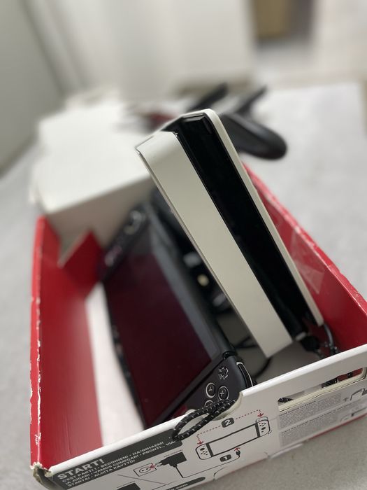 Vand consola nintendo schimb aceept si telfoane