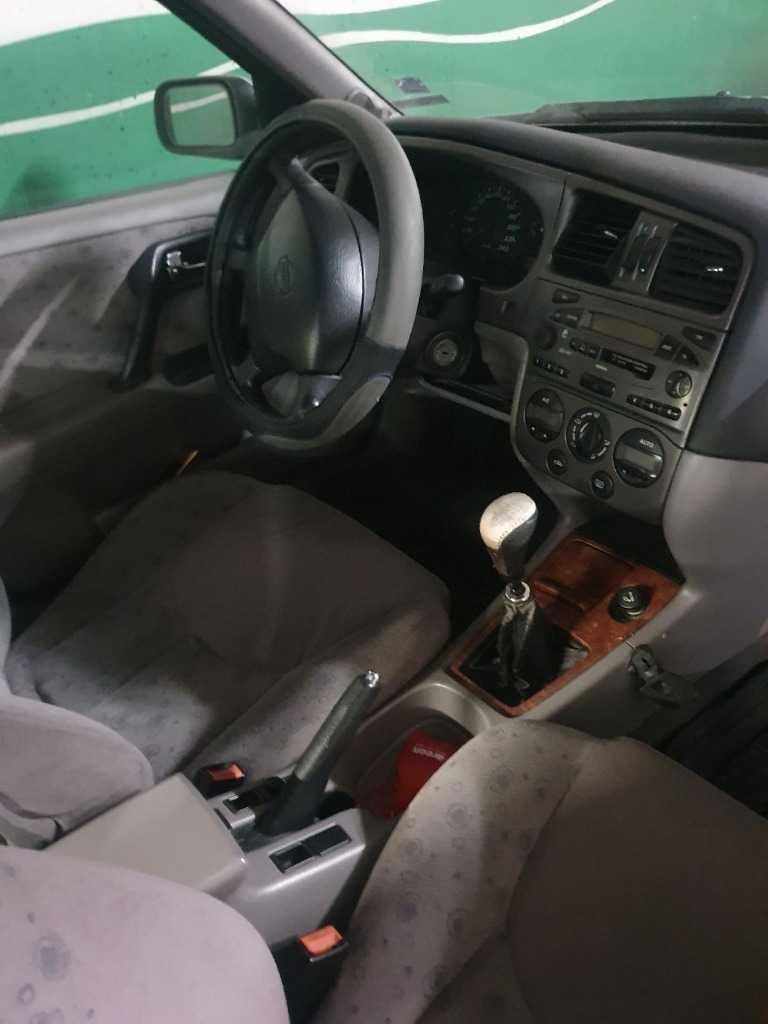 Nissan Primera 1.8 2000г