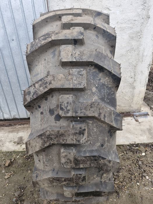 Vând anvelopa 16.9 r28