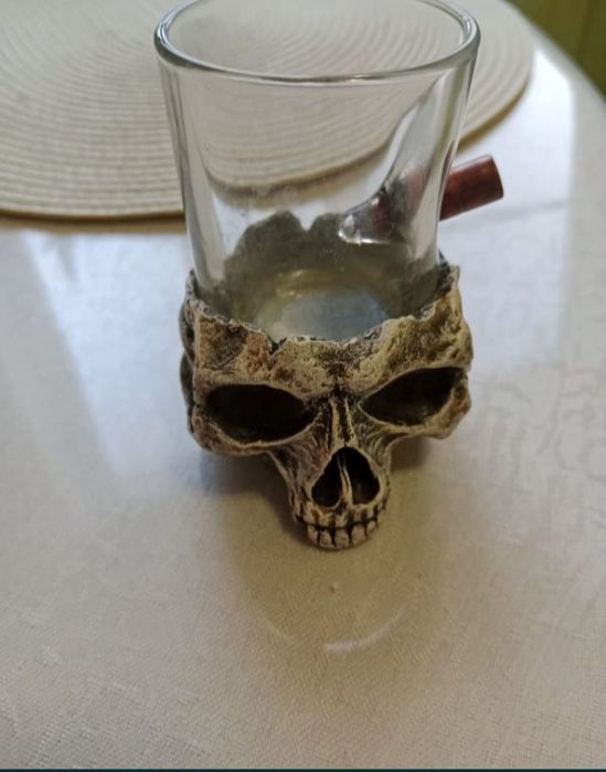 Рюмкв череп пуля.