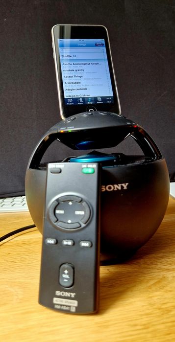 Sony Active Speaker + IPod Apple