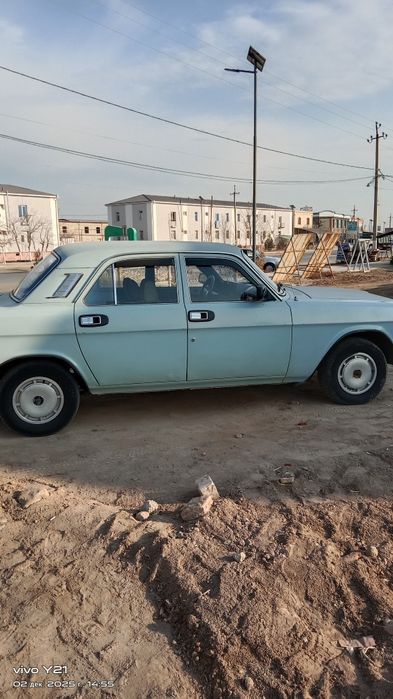 Волга 24/10 сотилади