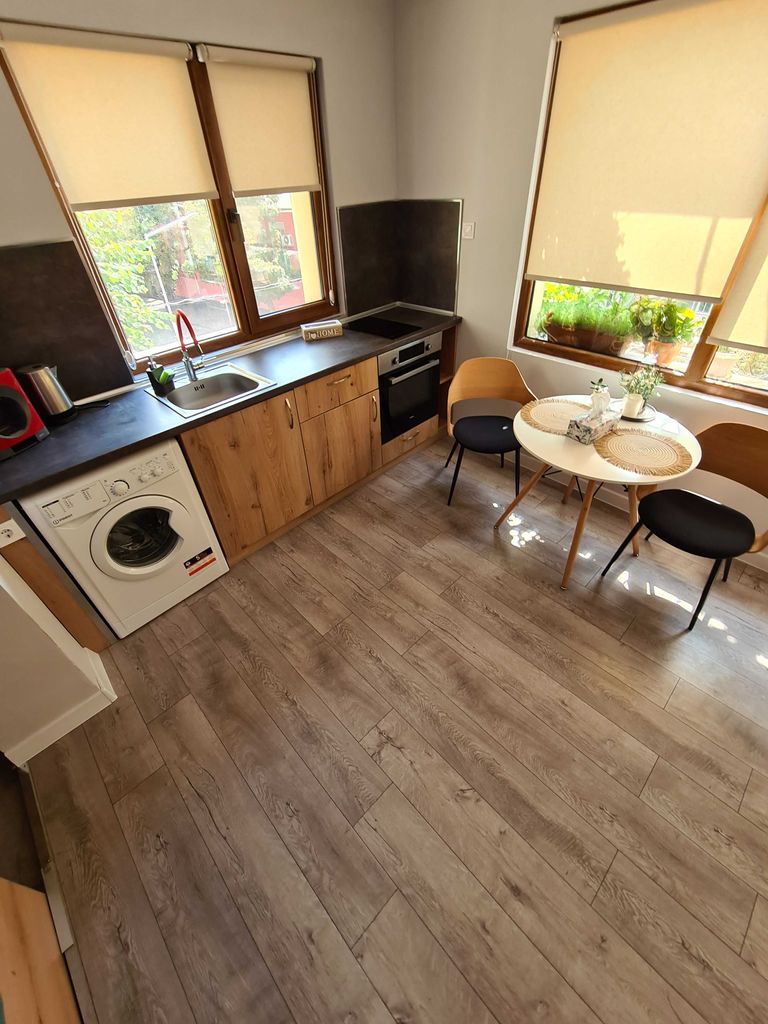 Дава се под наем Къща в Пловдив, Център - 450 кв.м за 2250 € - Снимка #4