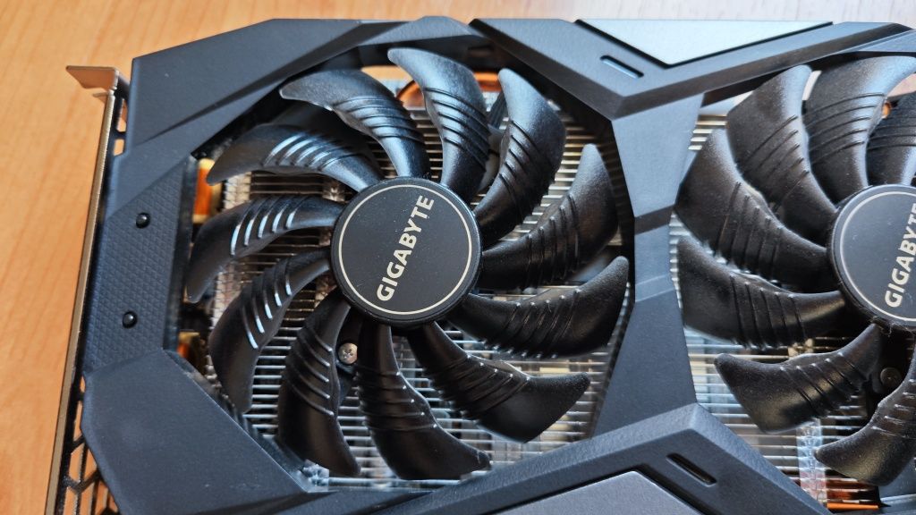 Видеокарта GIGABYTE GeForce RTX™ 2060 OC 6GB

Карта