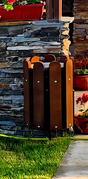 Дървено кошче за боклук