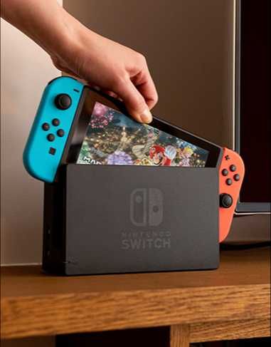 Consola Nintendo Switch + Husa transport + Joc gen Pokemon sigilat
