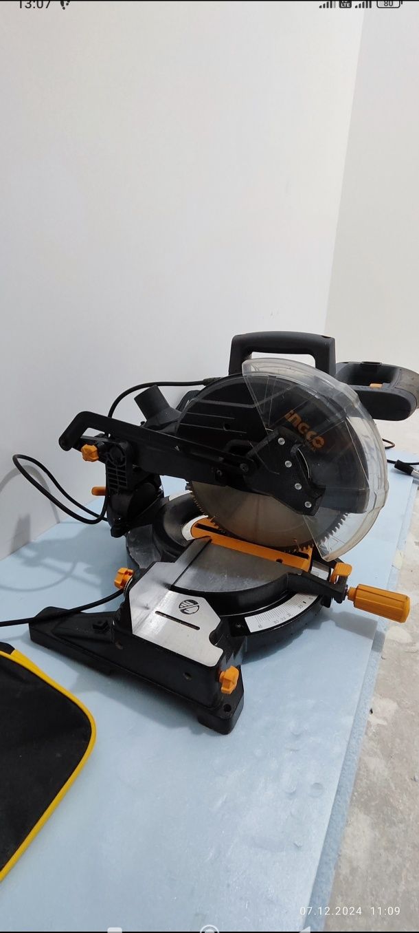 Торцовочная пила INGCO 1400w
