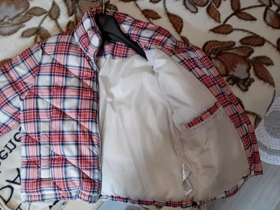 Дамско яке неносено  15лв