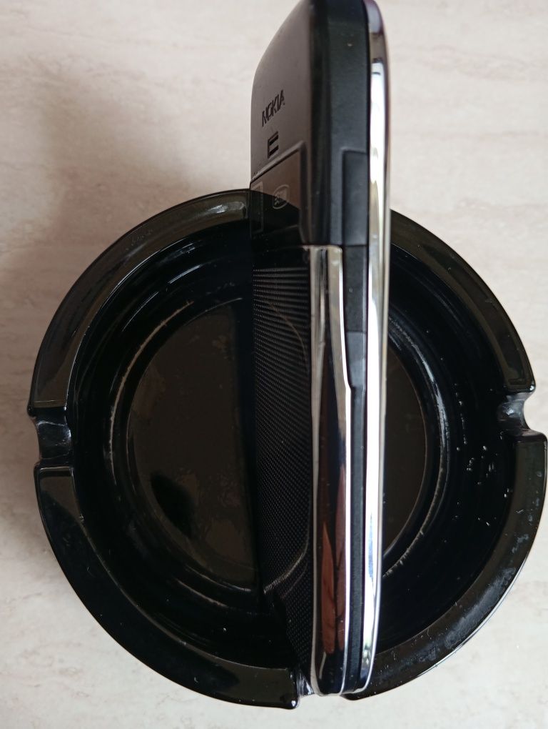 Telefon Nokia E 51