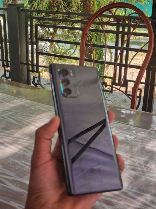 Lg wing ideal tel