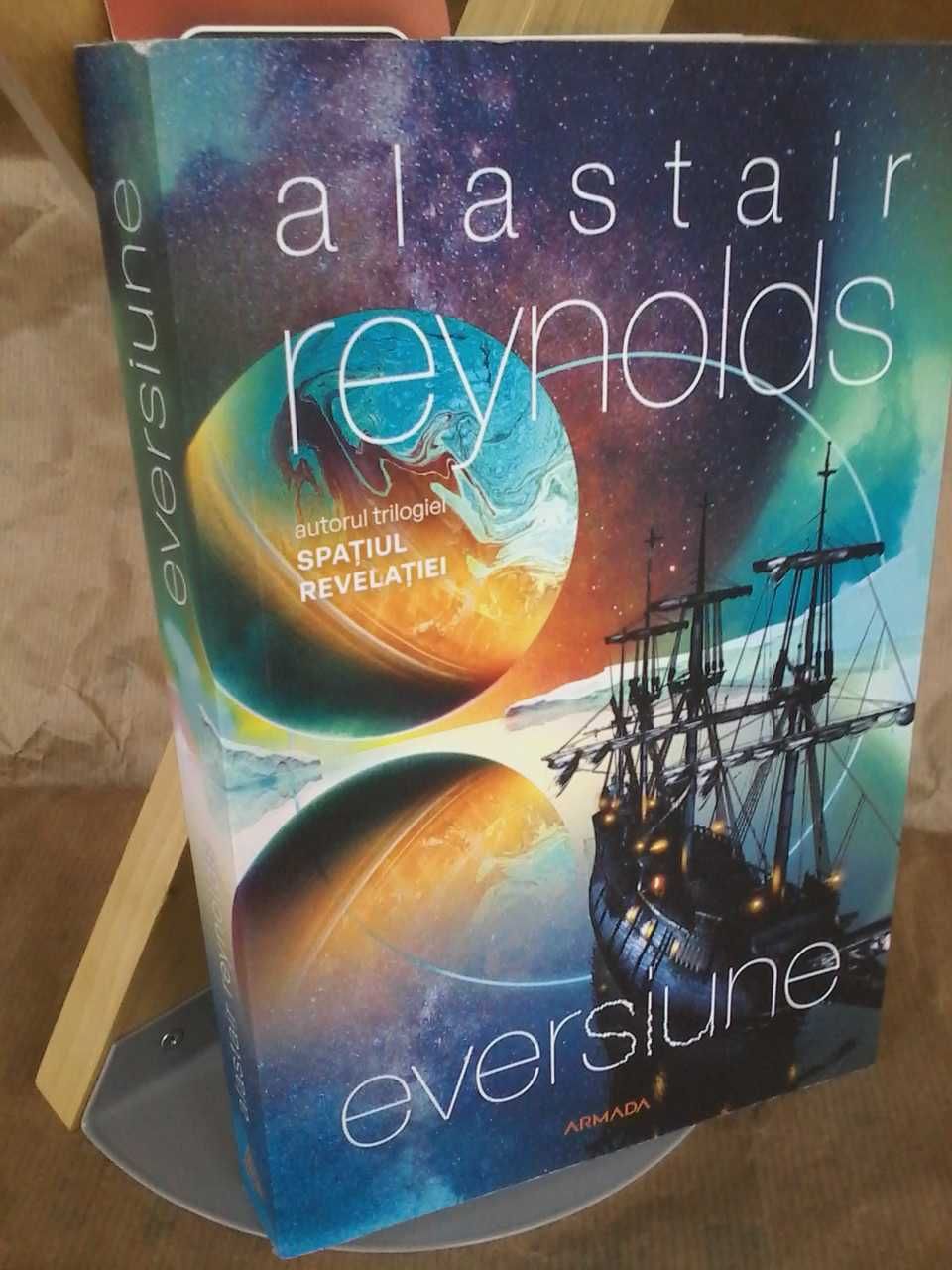 Alastair Reynolds - Eversiune